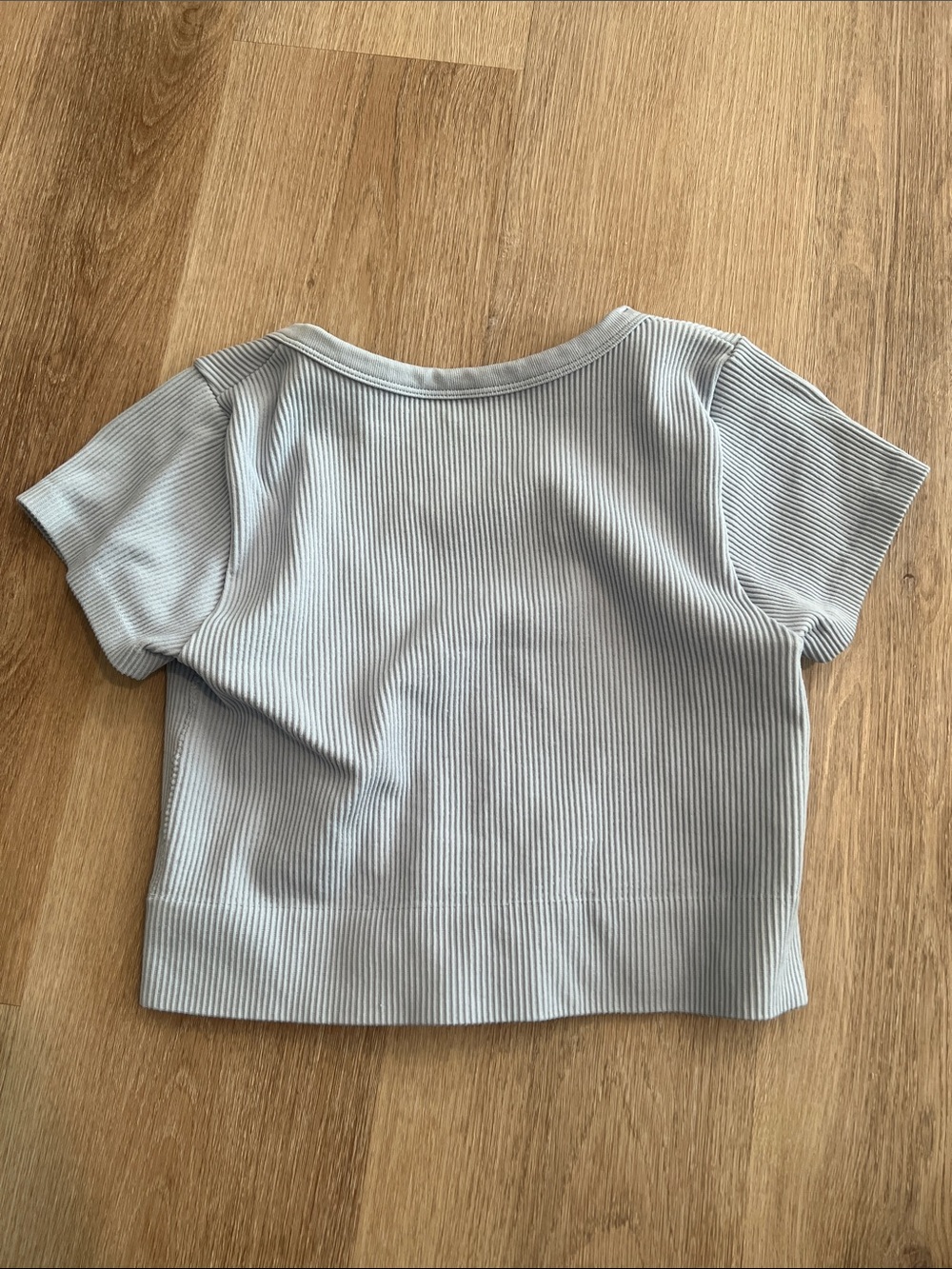 Cropped Tee🦋 - Picture 3 of 3